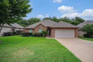 featured image of 1307 Hyde Park Blvd