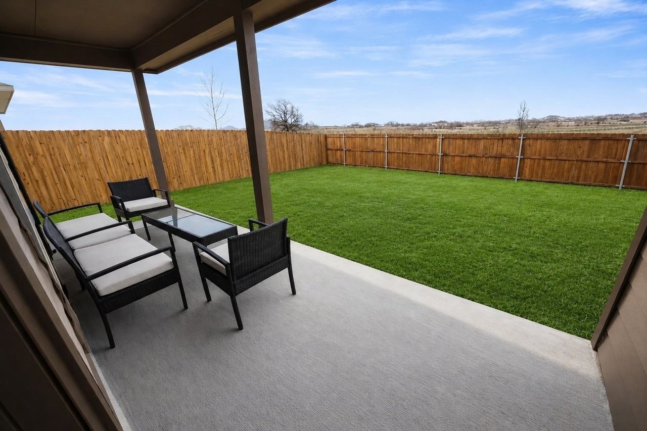 7924 Oaktown Dr - Photo 5 of 7