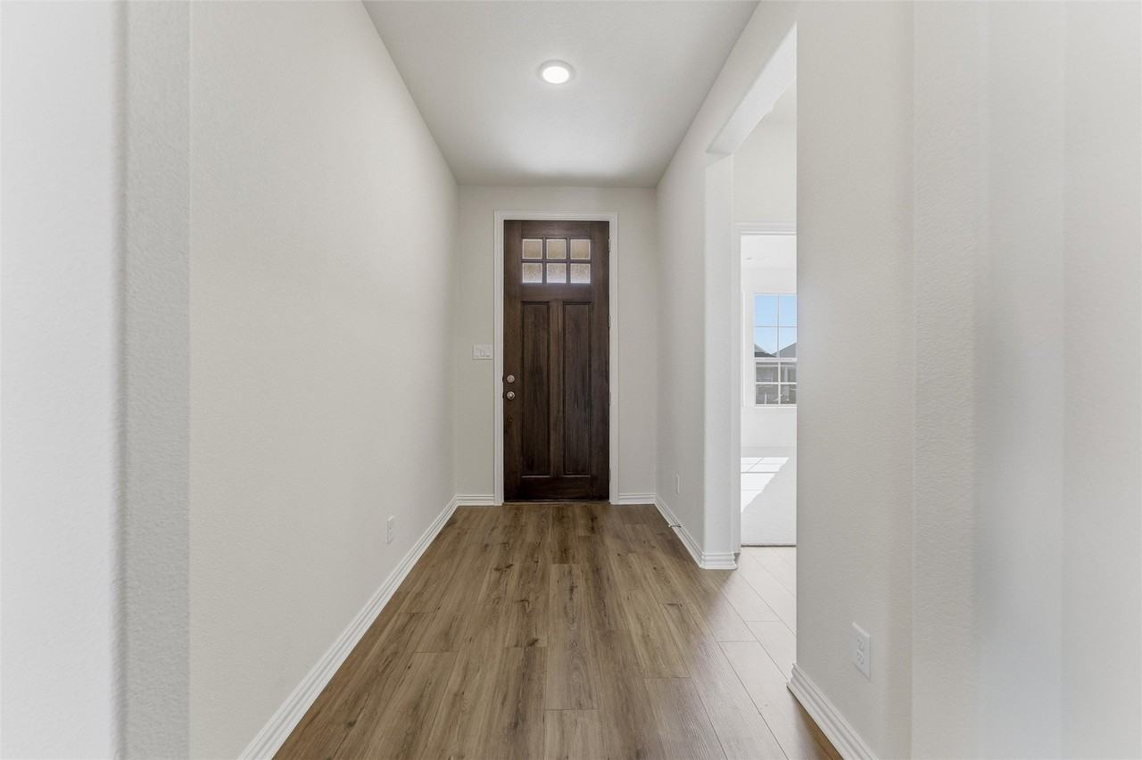 3511 Helena St - Photo 4 of 23
