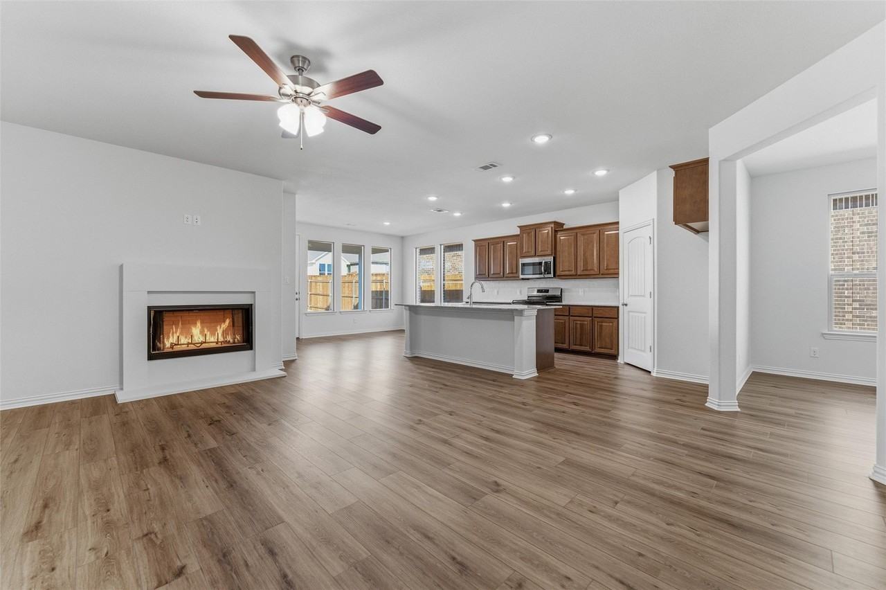 3511 Helena St - Photo 6 of 23