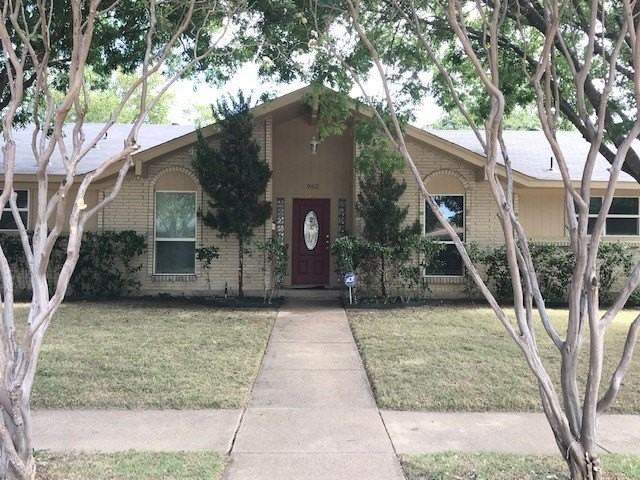 902 Bradfield Dr - Photo 2 of 14