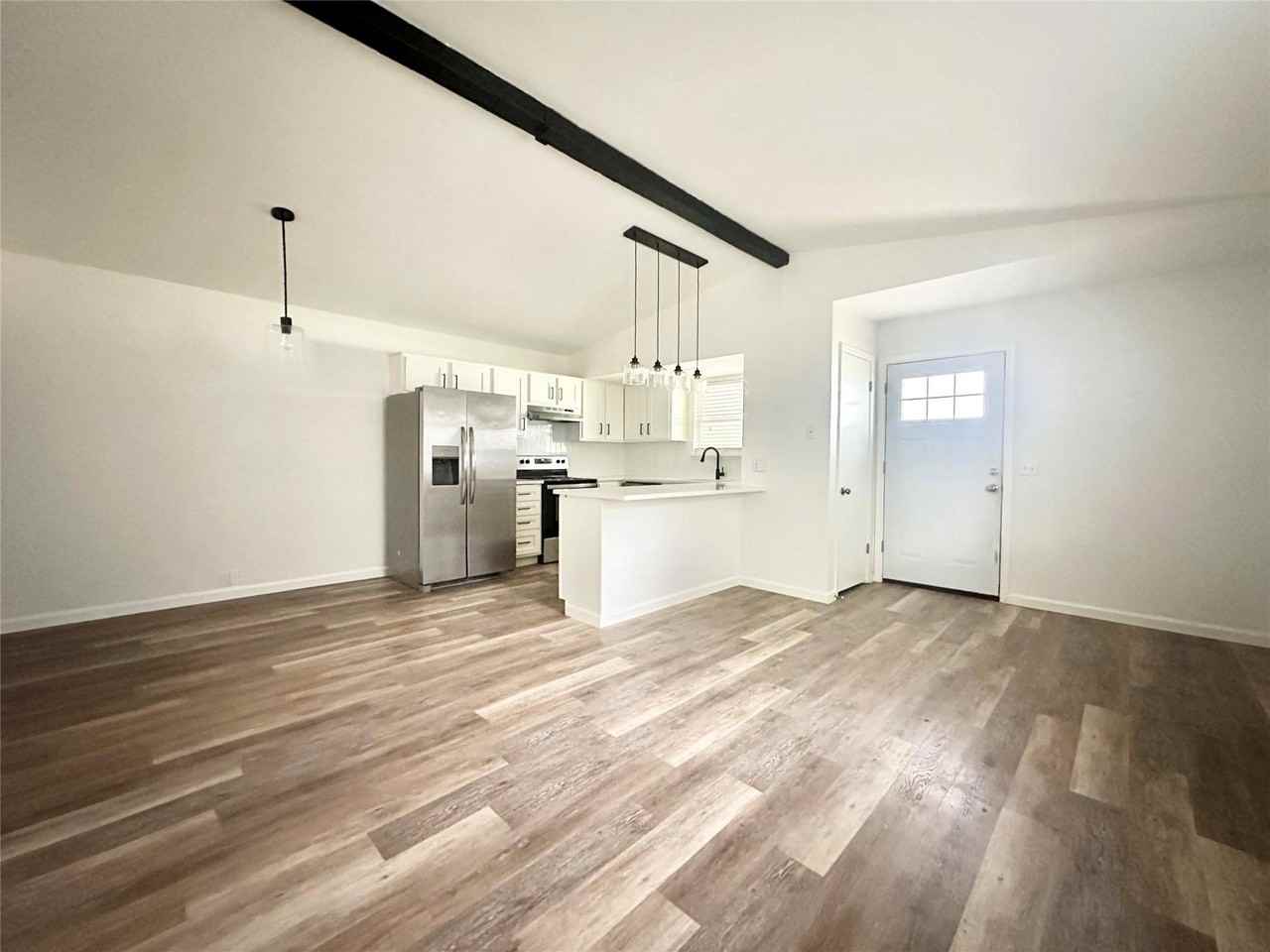 4933 Curzon Ave - Photo 2 of 12