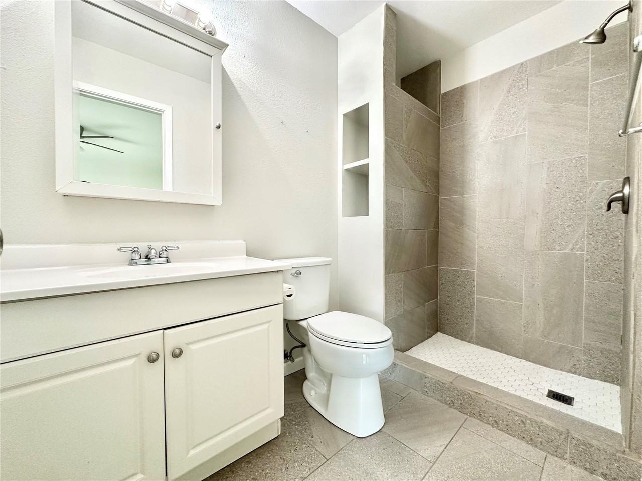 4933 Curzon Ave - Photo 6 of 12