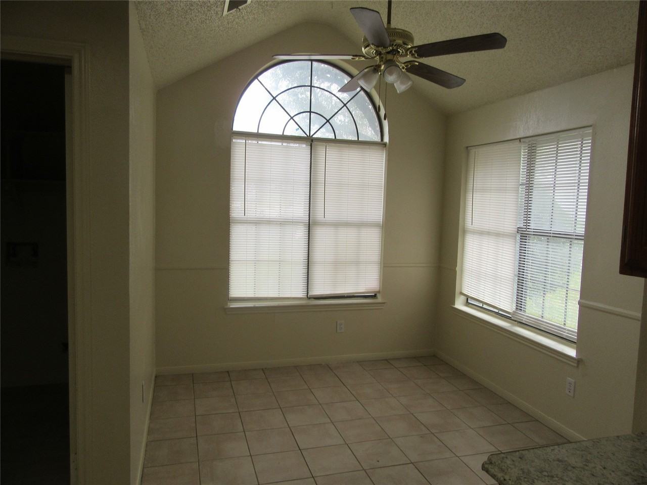 401 Channel View Ter - Photo 3 of 13