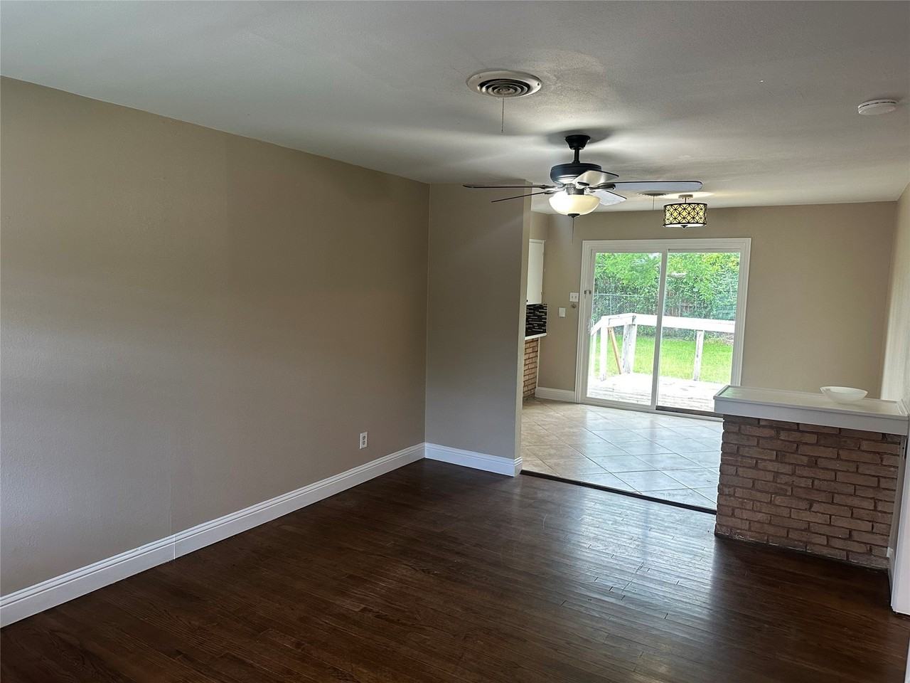 1624 Parkhaven Dr - Photo 5 of 14