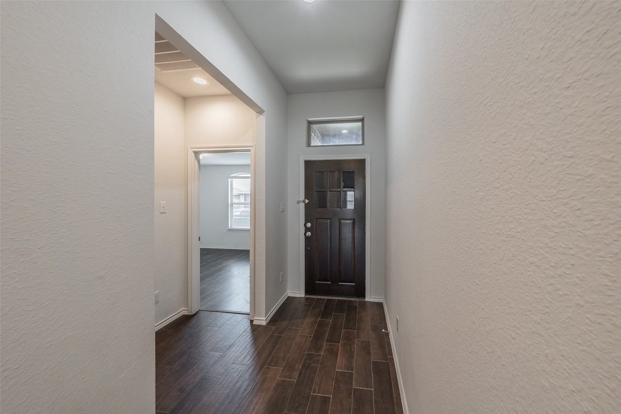 3108 Montego Bay Ln - Photo 6 of 34