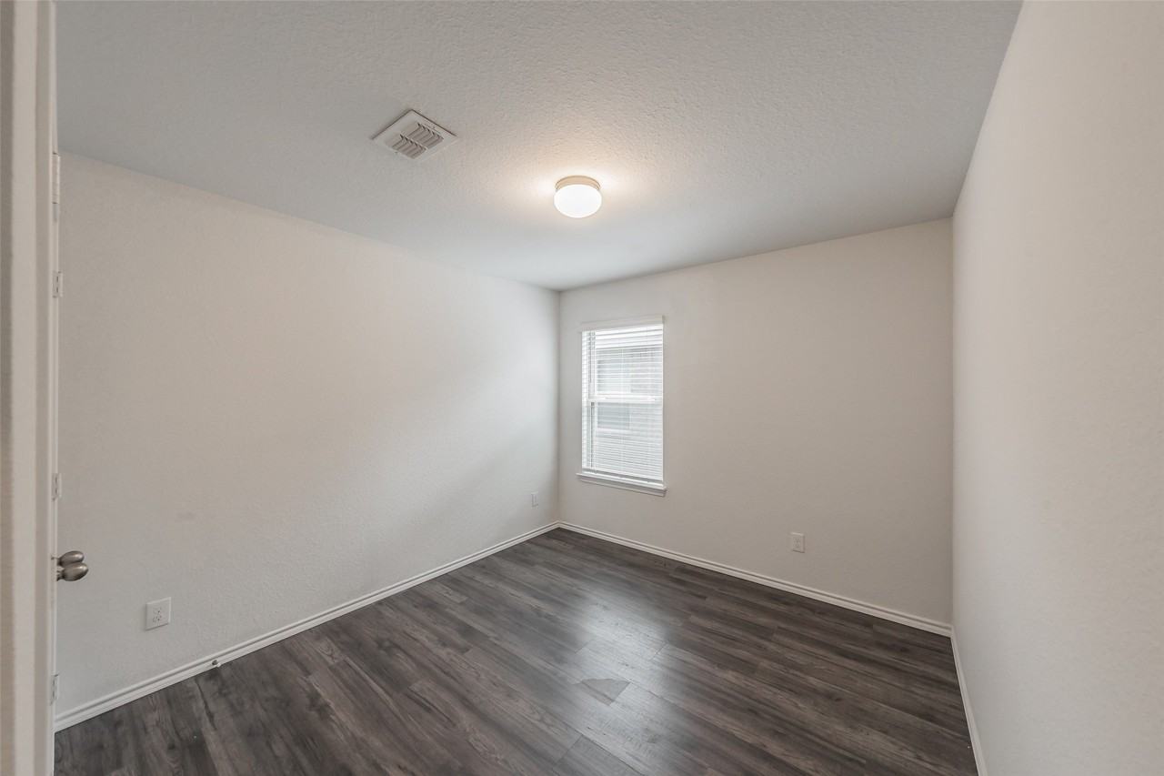 3108 Montego Bay Ln - Photo 7 of 34