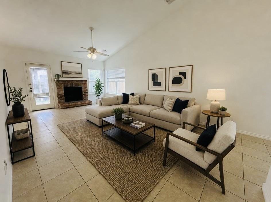 4652 Bracken Dr - Photo 3 of 16
