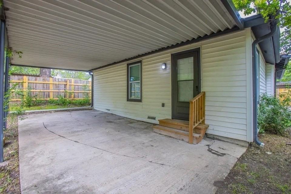 2329 Connor Ave - Photo 3 of 25
