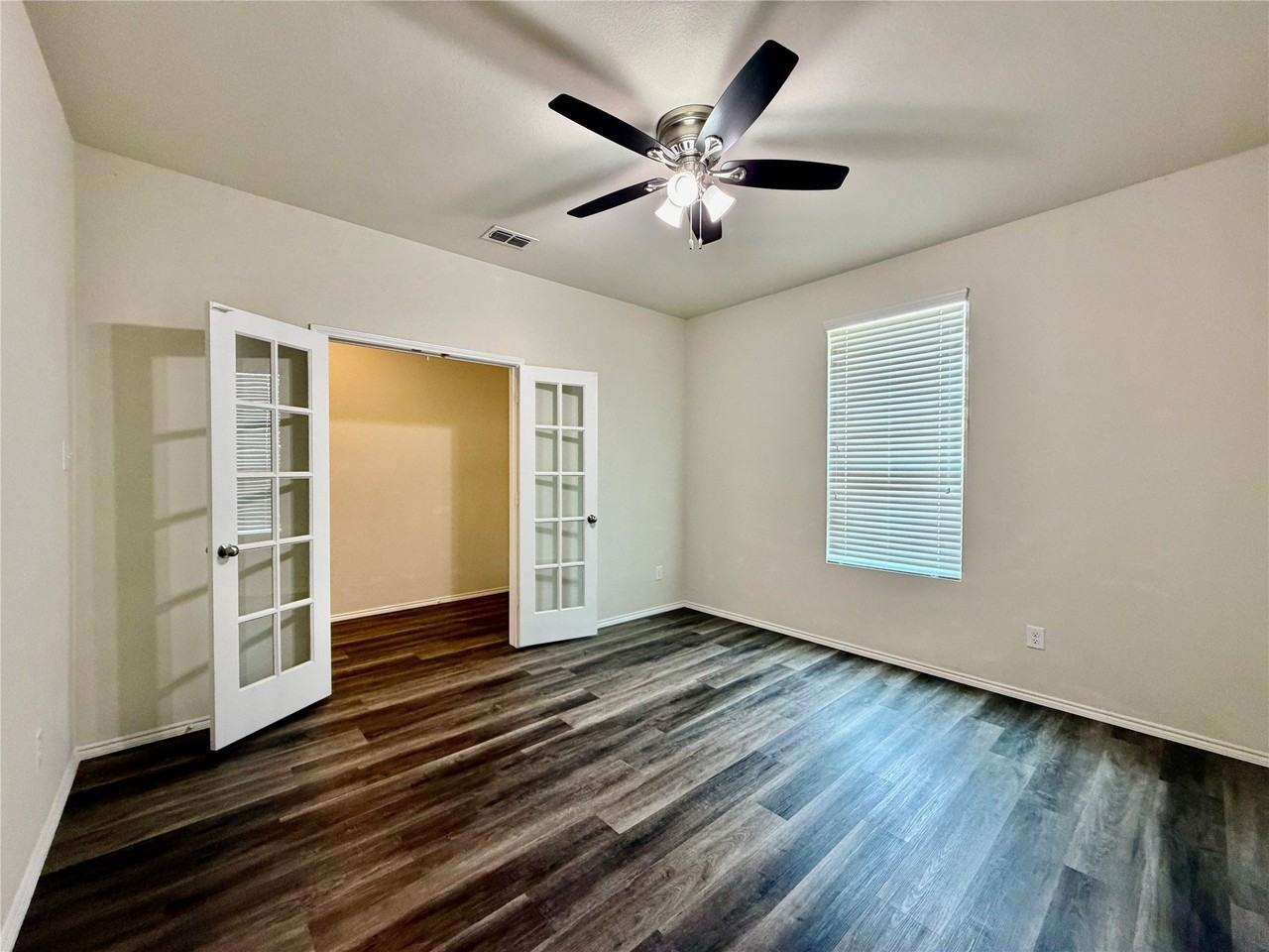 3105 Montserrat Creek Dr - Photo 6 of 31