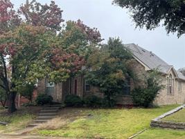 featured image of 1730 Cresthill Dr