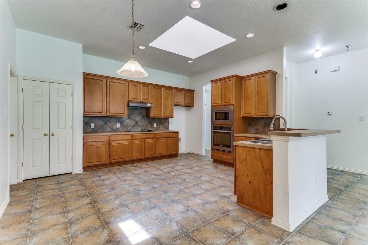 3402 Hibiscus Dr - Photo 4 of 21