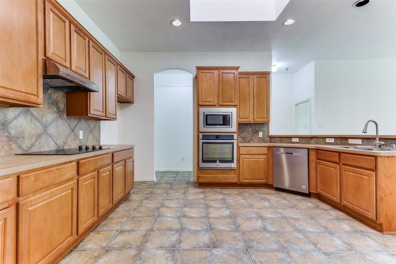 3402 Hibiscus Dr - Photo 5 of 21