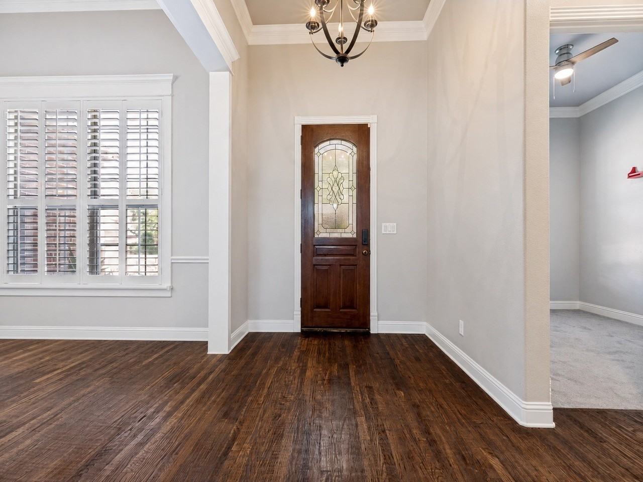411 Brazoria Dr - Photo 3 of 26