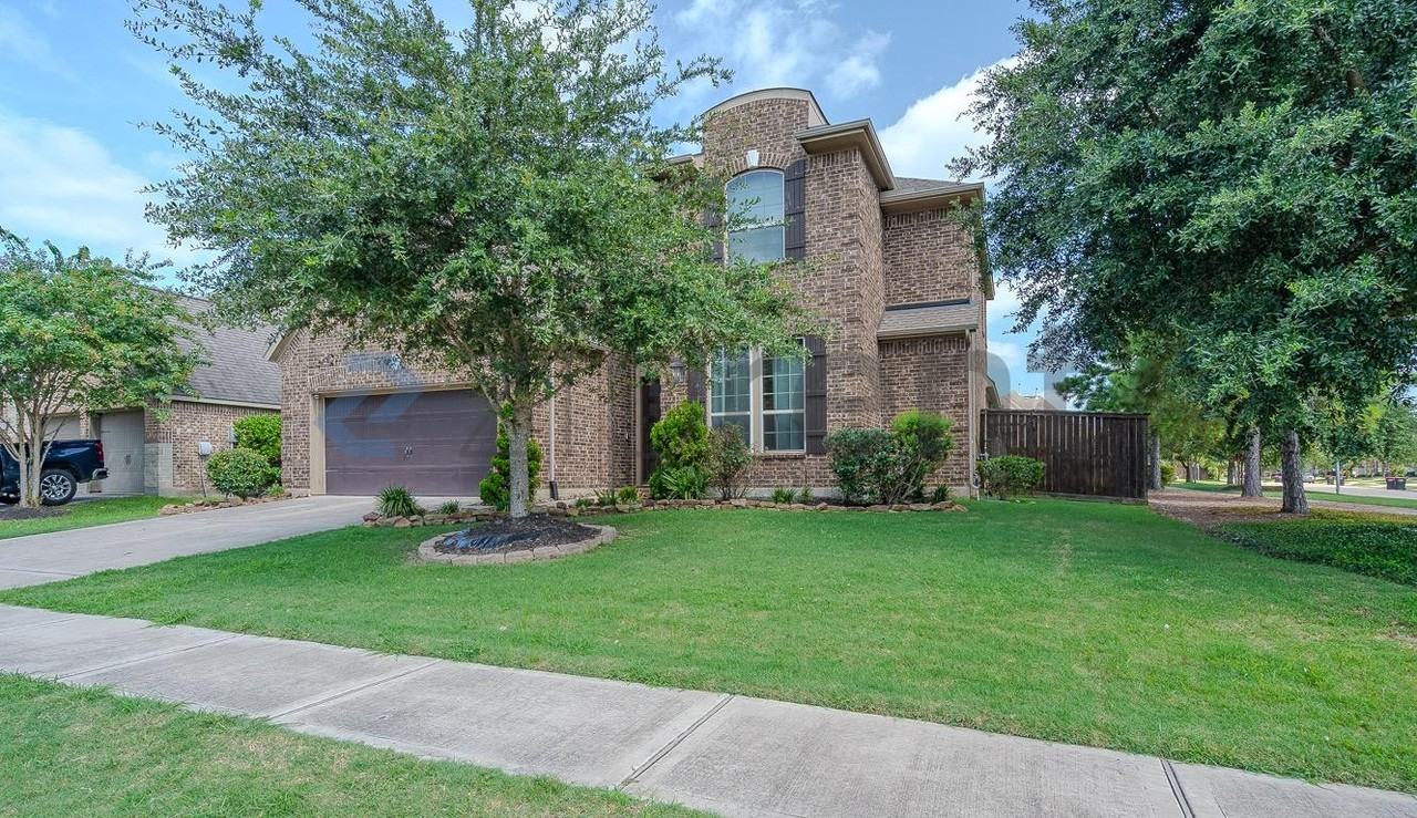 3543 Whitman Dr - Photo 2 of 39