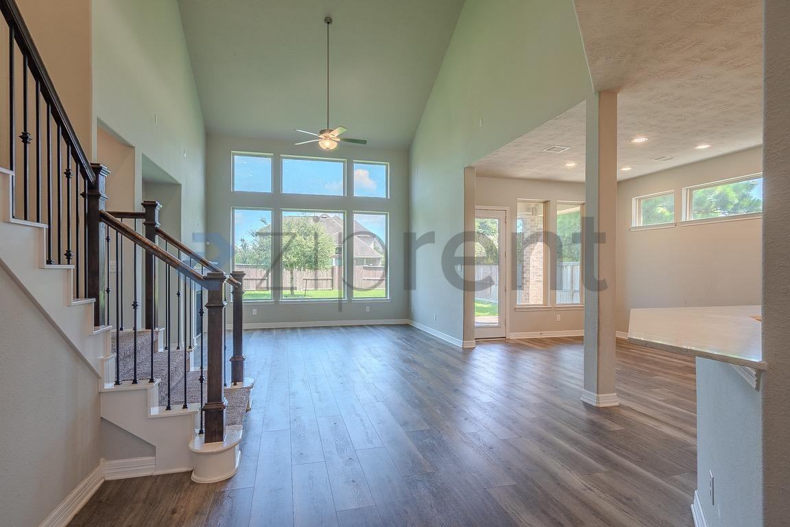 3543 Whitman Dr - Photo 6 of 39