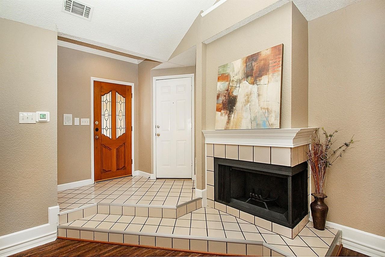 3905 Denham Way - Photo 7 of 24