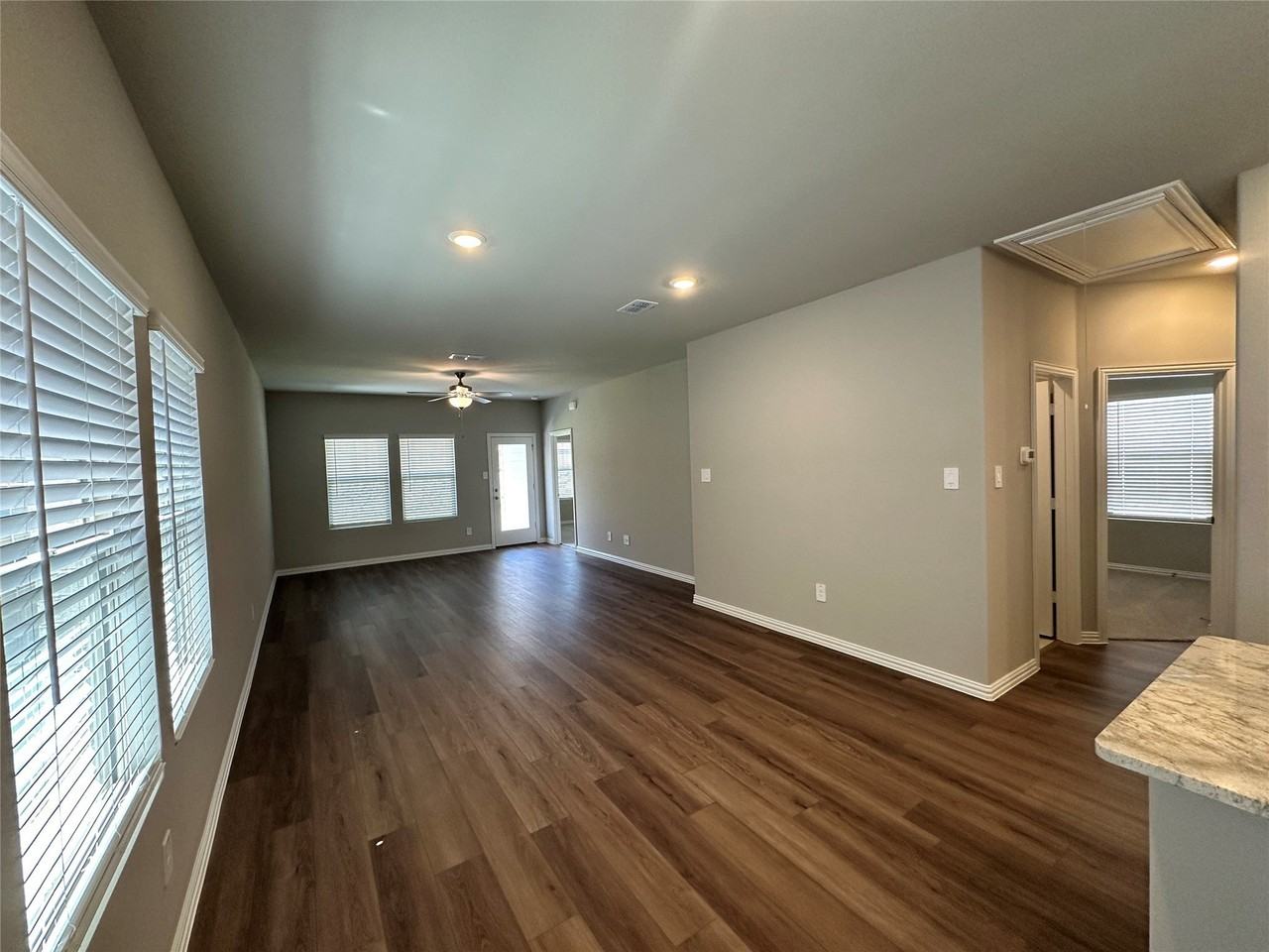 512 Dorothy Dr - Photo 2 of 18