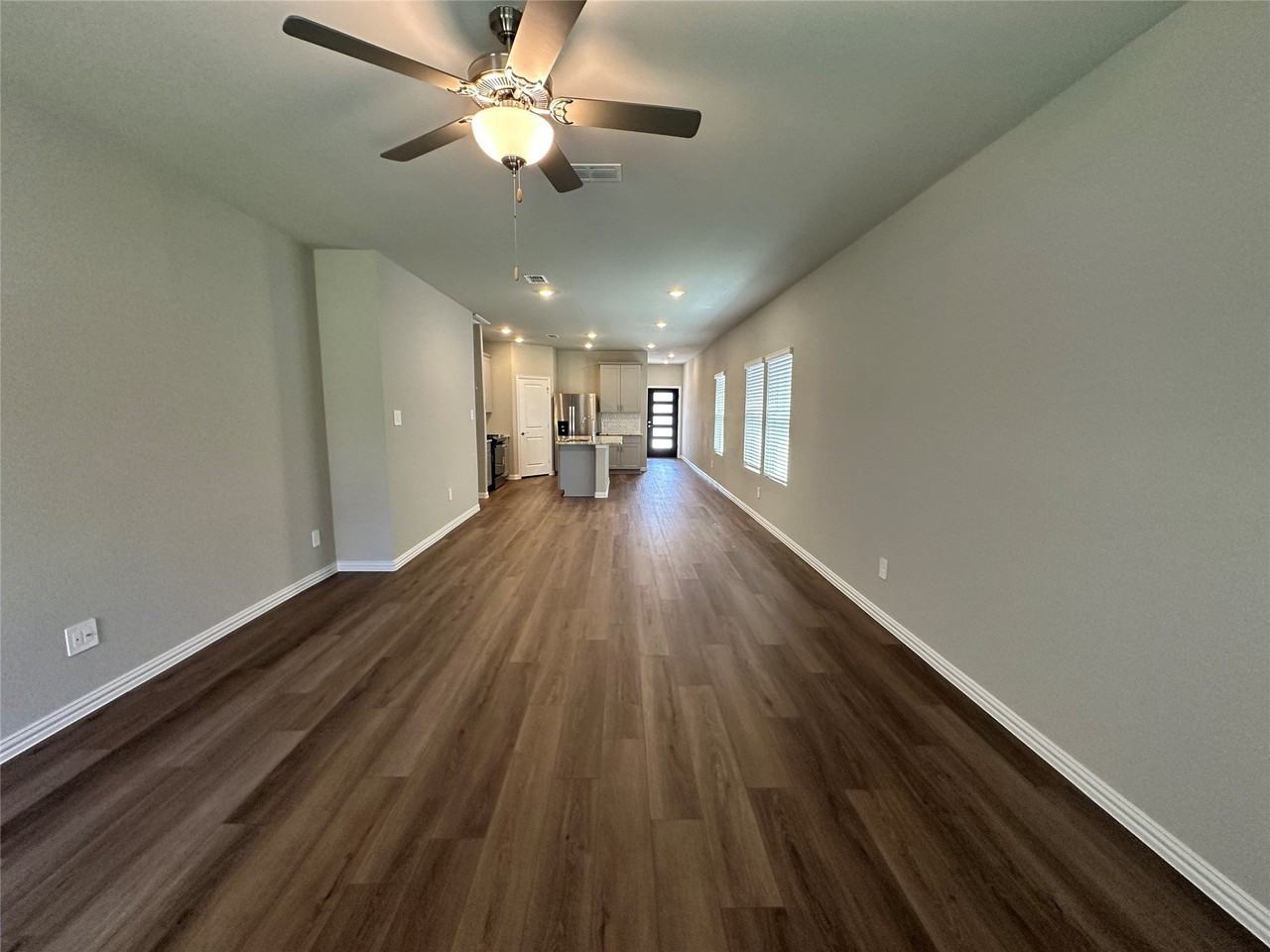 512 Dorothy Dr - Photo 4 of 18