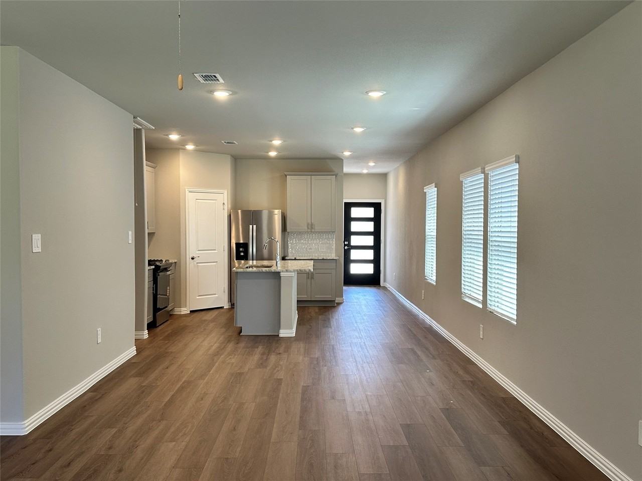 512 Dorothy Dr - Photo 5 of 18
