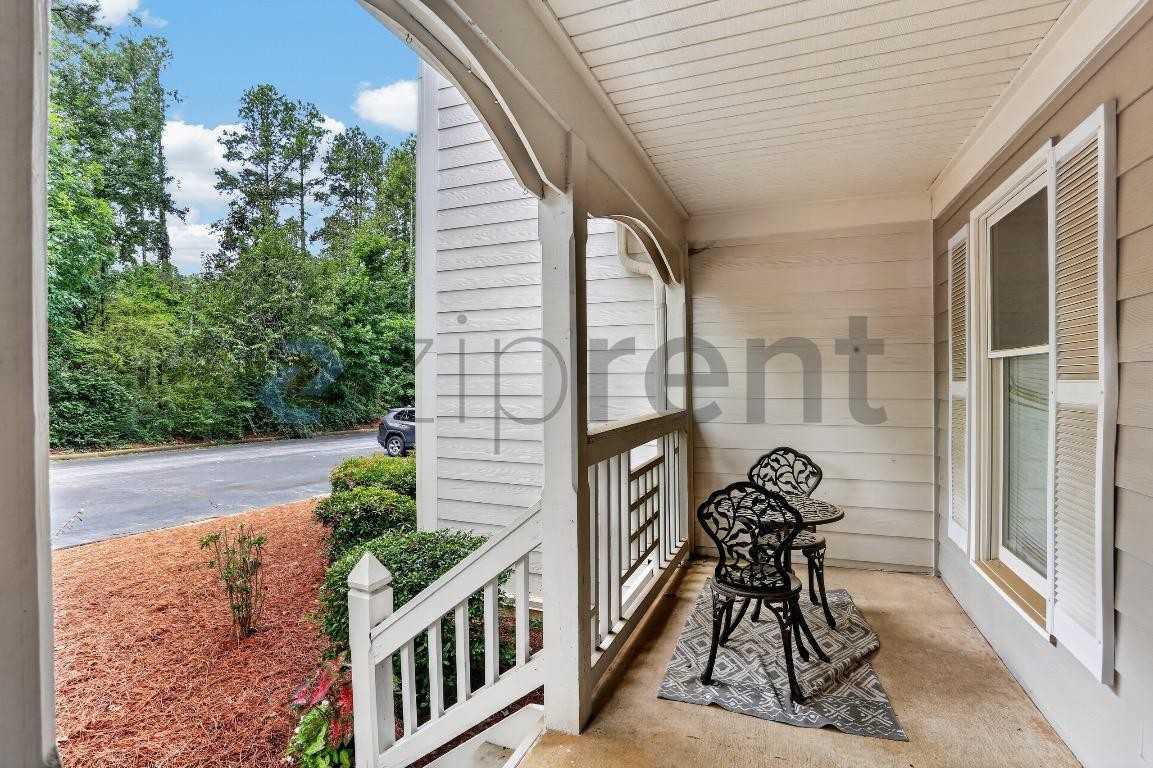 307 Hollyfax Cir - Photo 5 of 23