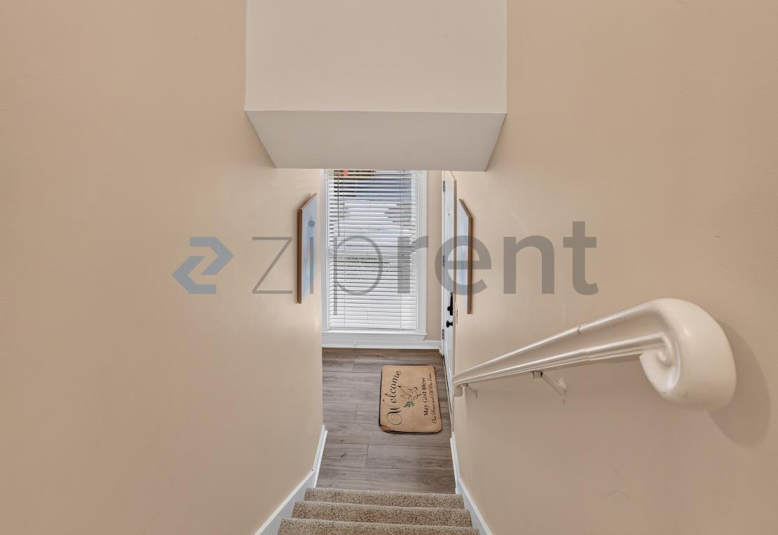 307 Hollyfax Cir - Photo 7 of 23