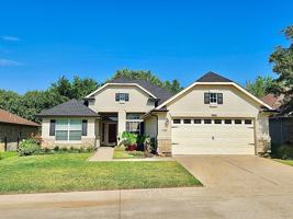 featured image of 9400 Orangewood Trl