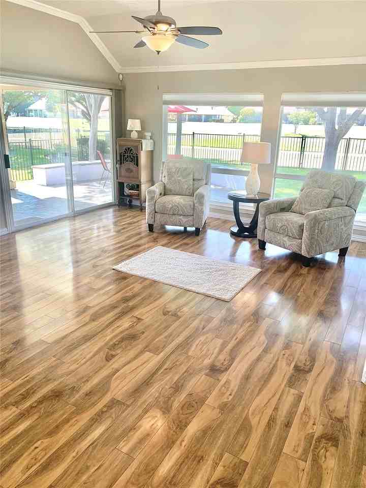 9400 Orangewood Trl - Photo 7 of 22