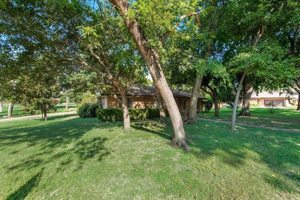 123 S Venice Dr - Photo 2 of 23