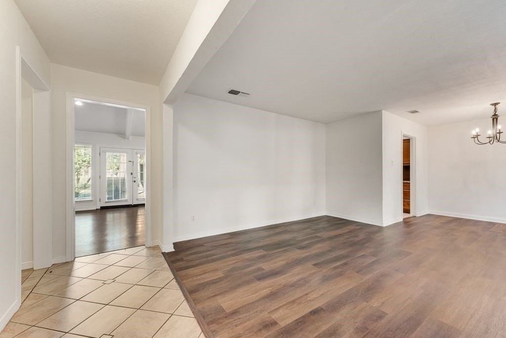 123 S Venice Dr - Photo 5 of 23