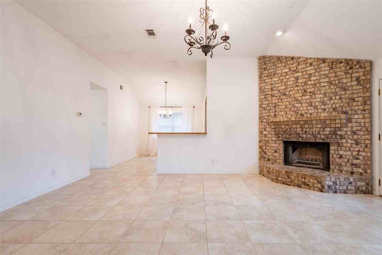 1526 Haven Pl - Photo 3 of 39