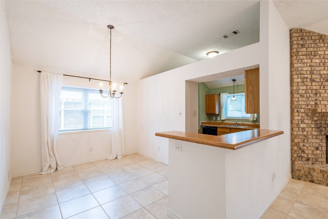 1526 Haven Pl - Photo 5 of 39