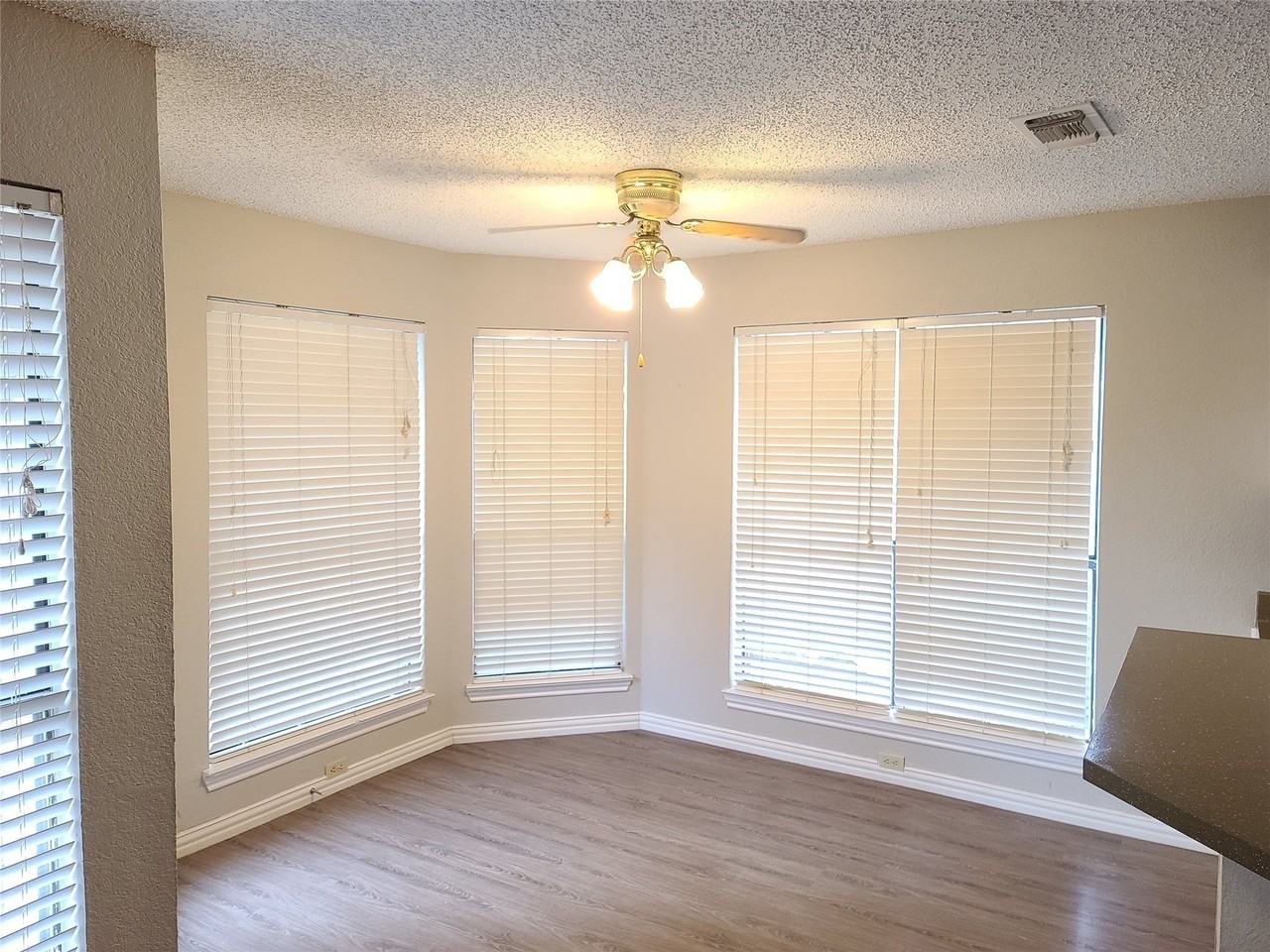 4735 Hollow Tree Dr - Photo 6 of 29
