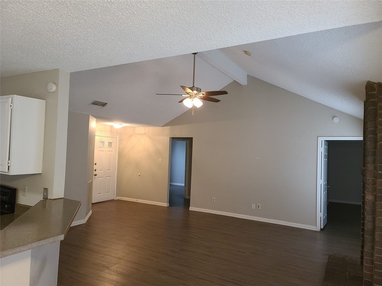 4735 Hollow Tree Dr - Photo 7 of 29