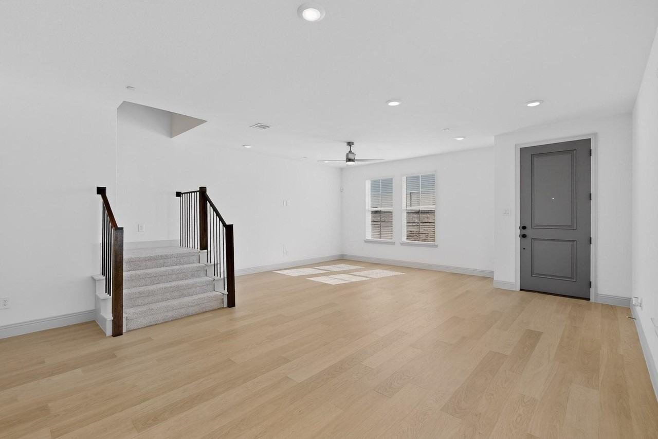 1030 Bristleleaf Way - Photo 3 of 40