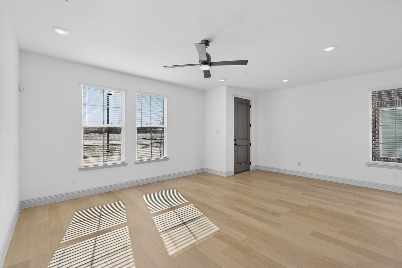 1030 Bristleleaf Way - Photo 4 of 40