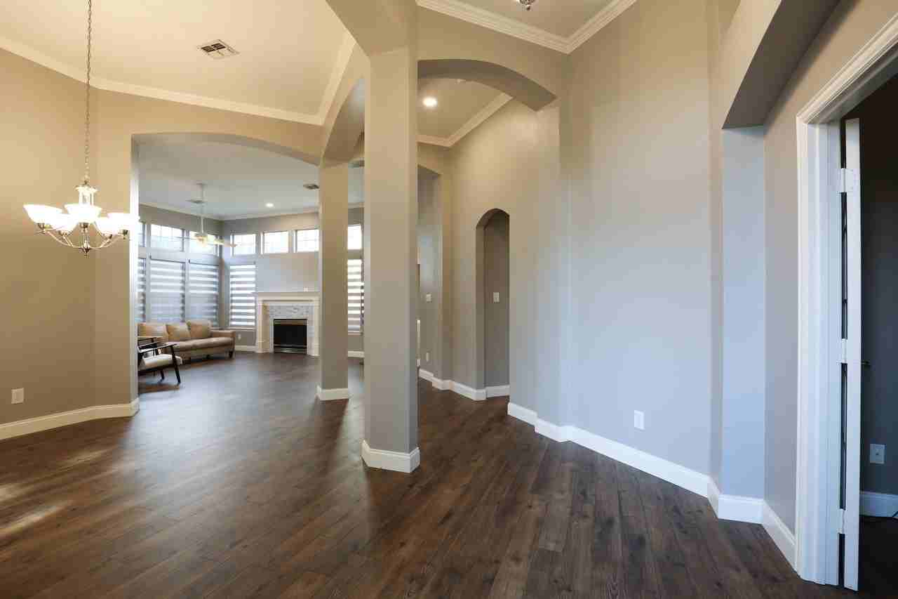 3408 Devonshire Ct - Photo 3 of 18