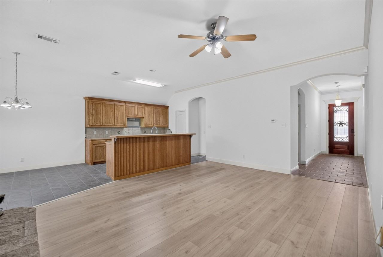 5709 Main St - Photo 4 of 22