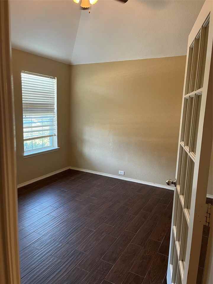 4409 Padre Ct - Photo 4 of 22