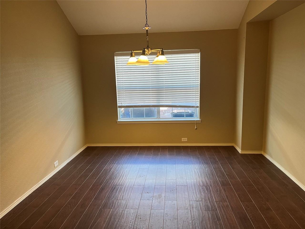 4409 Padre Ct - Photo 5 of 22