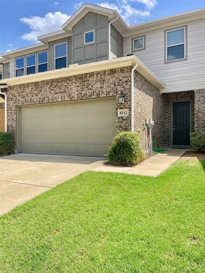 8312 Tuscarora Ln - Photo 2 of 28