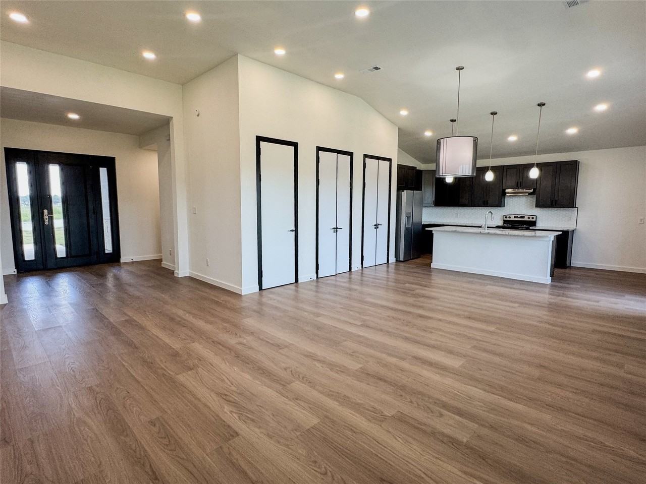 180 Zion Rd - Photo 2 of 10