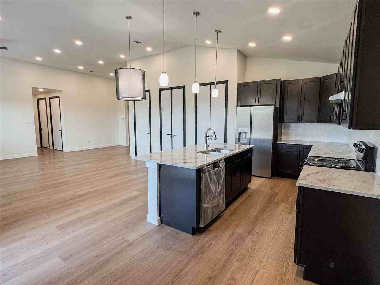 180 Zion Rd - Photo 4 of 10