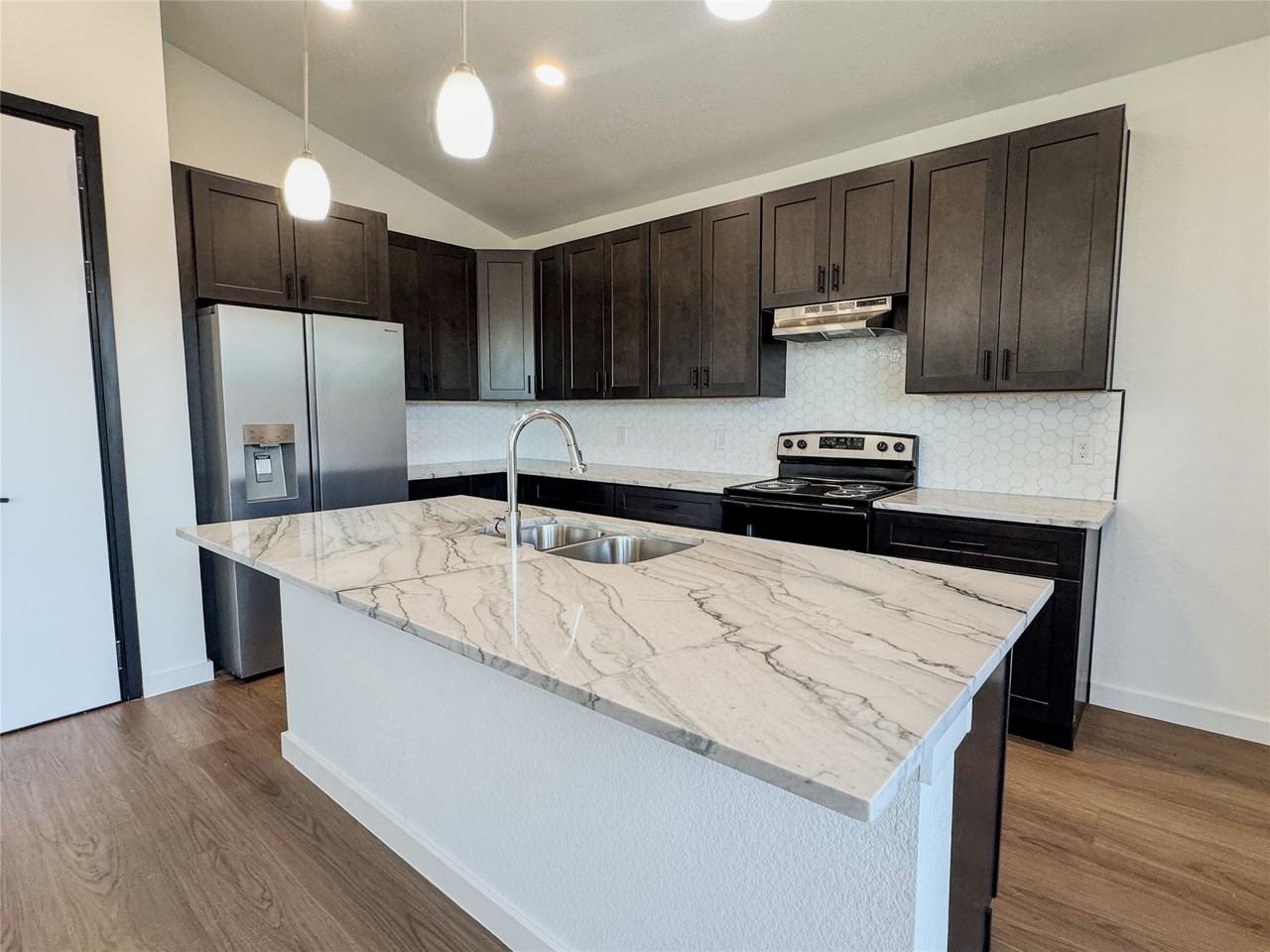 180 Zion Rd - Photo 5 of 10
