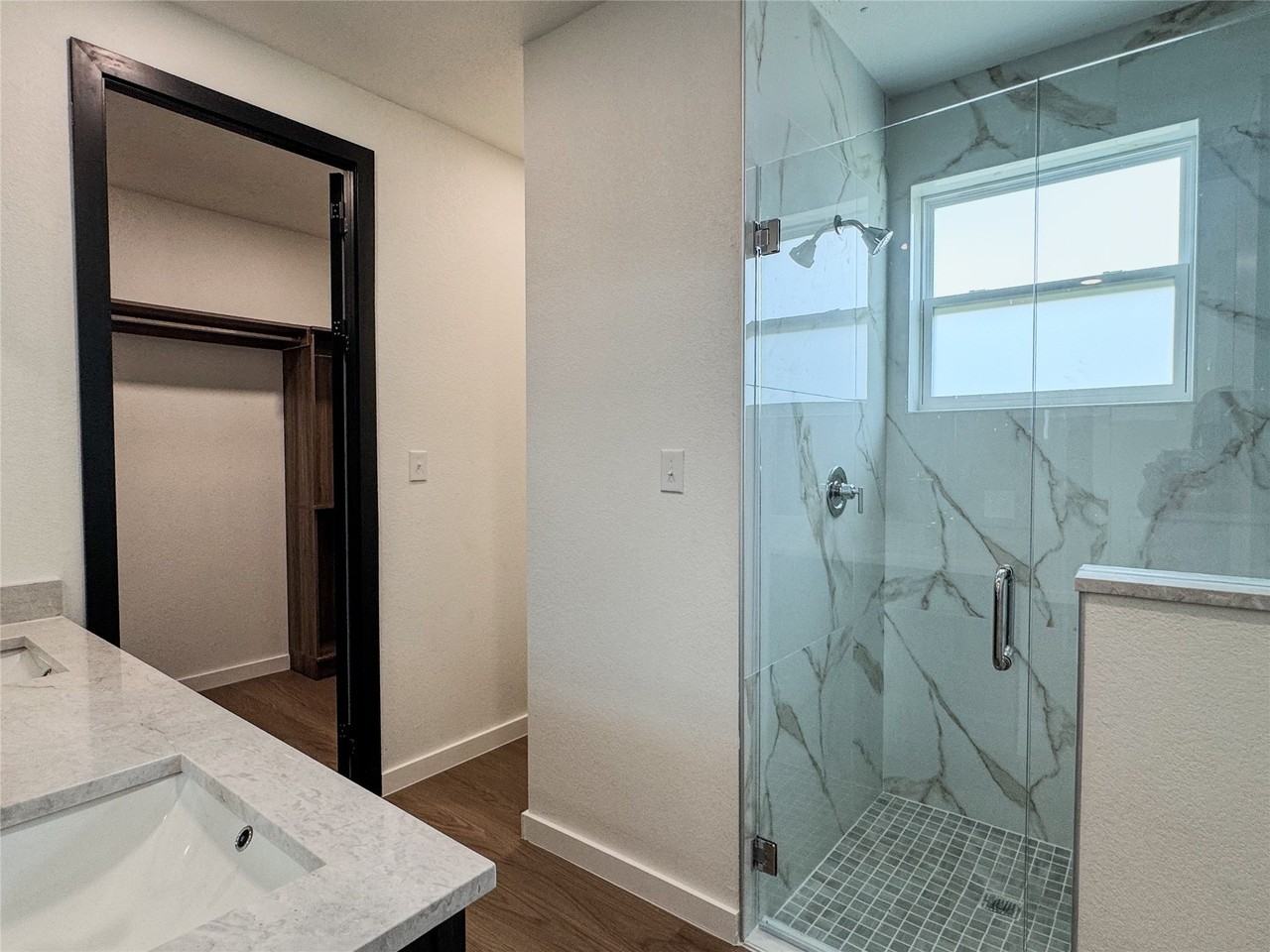 180 Zion Rd - Photo 6 of 10