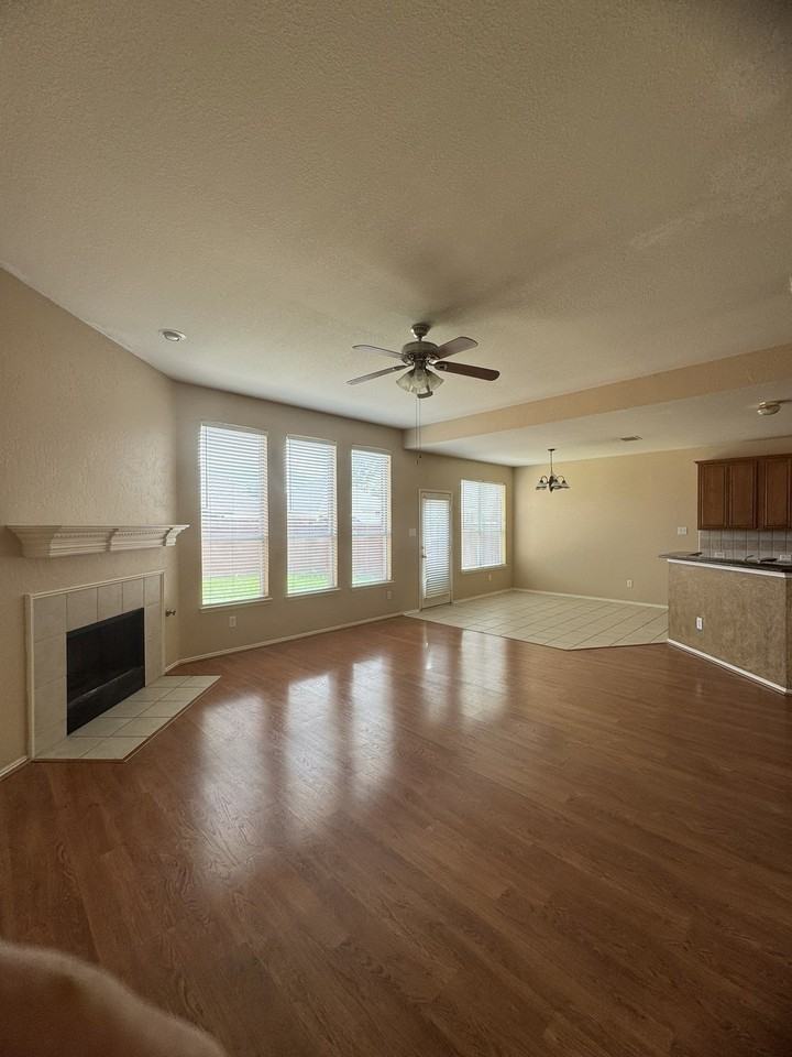 5921 Deer Run Dr - Photo 4 of 30