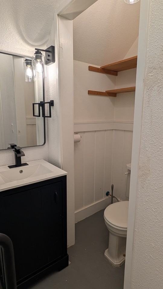 110 Shahan Dr #B - Photo 5 of 23