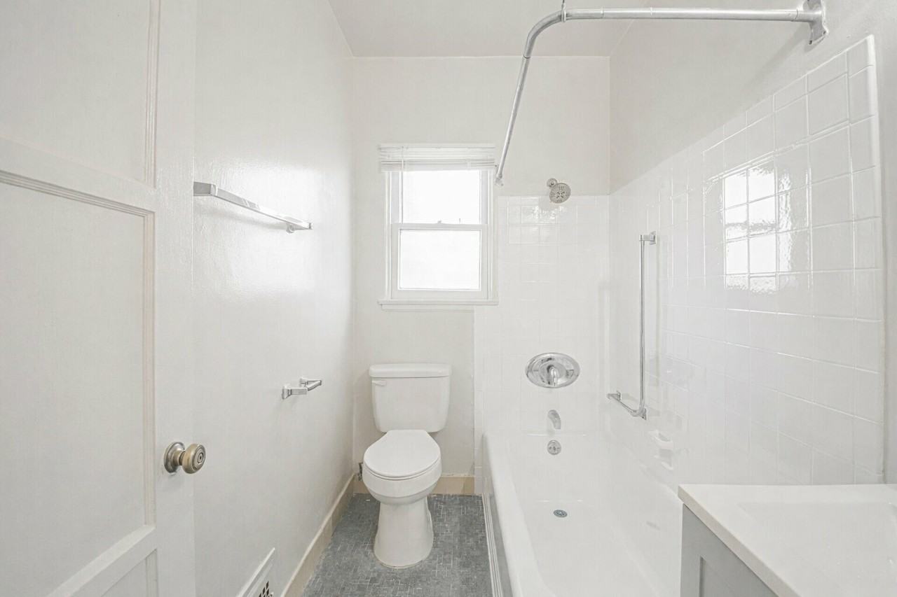 500 S Hobart Blvd #A - Photo 7 of 7