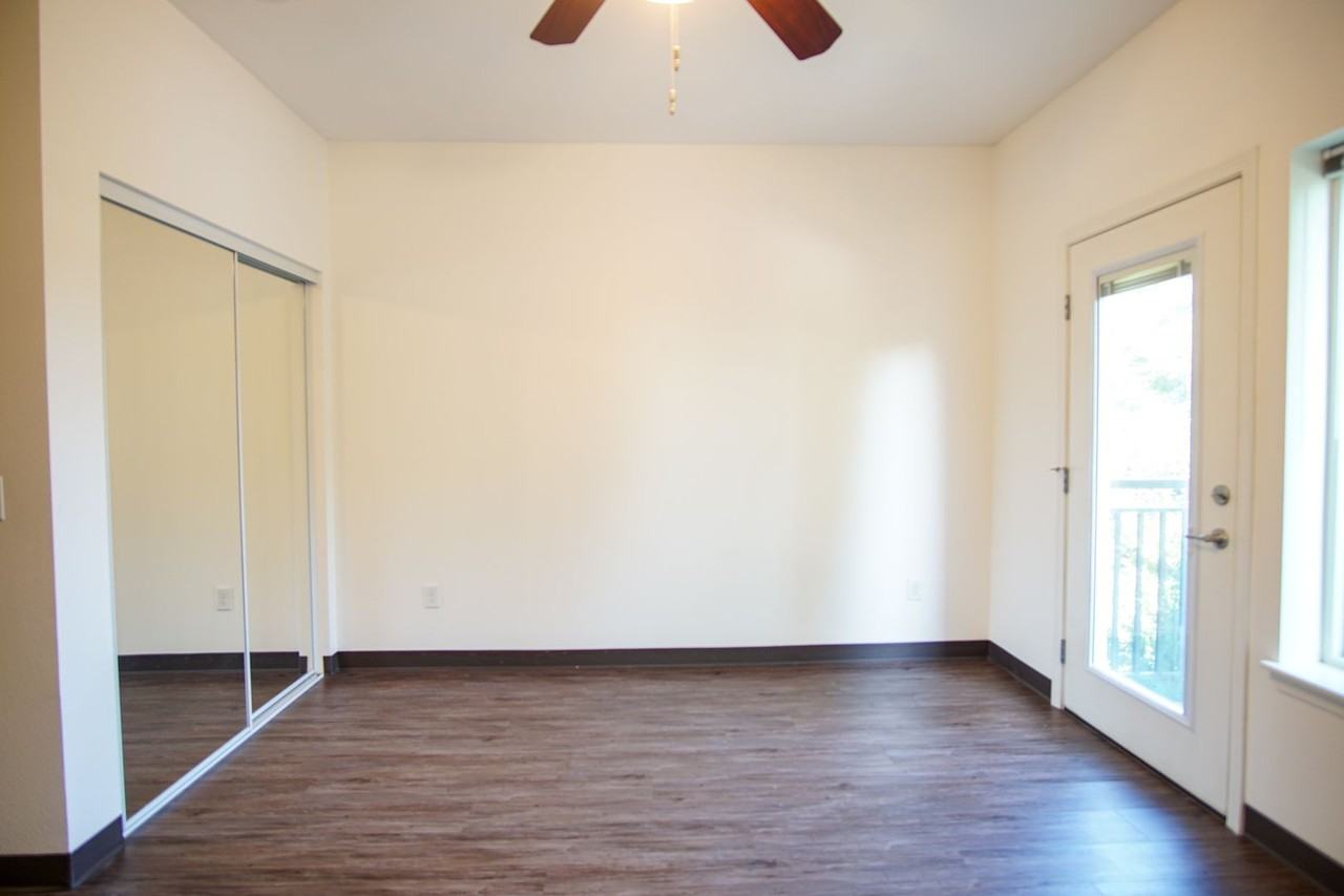 103 S. Meade St - Photo 2 of 41