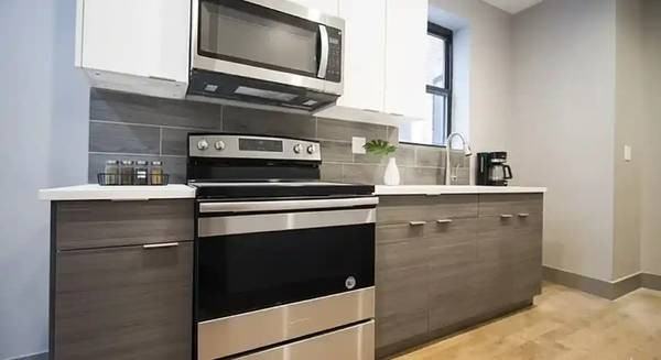 16-84 Gates Avenue #2 - Photo 6 of 11